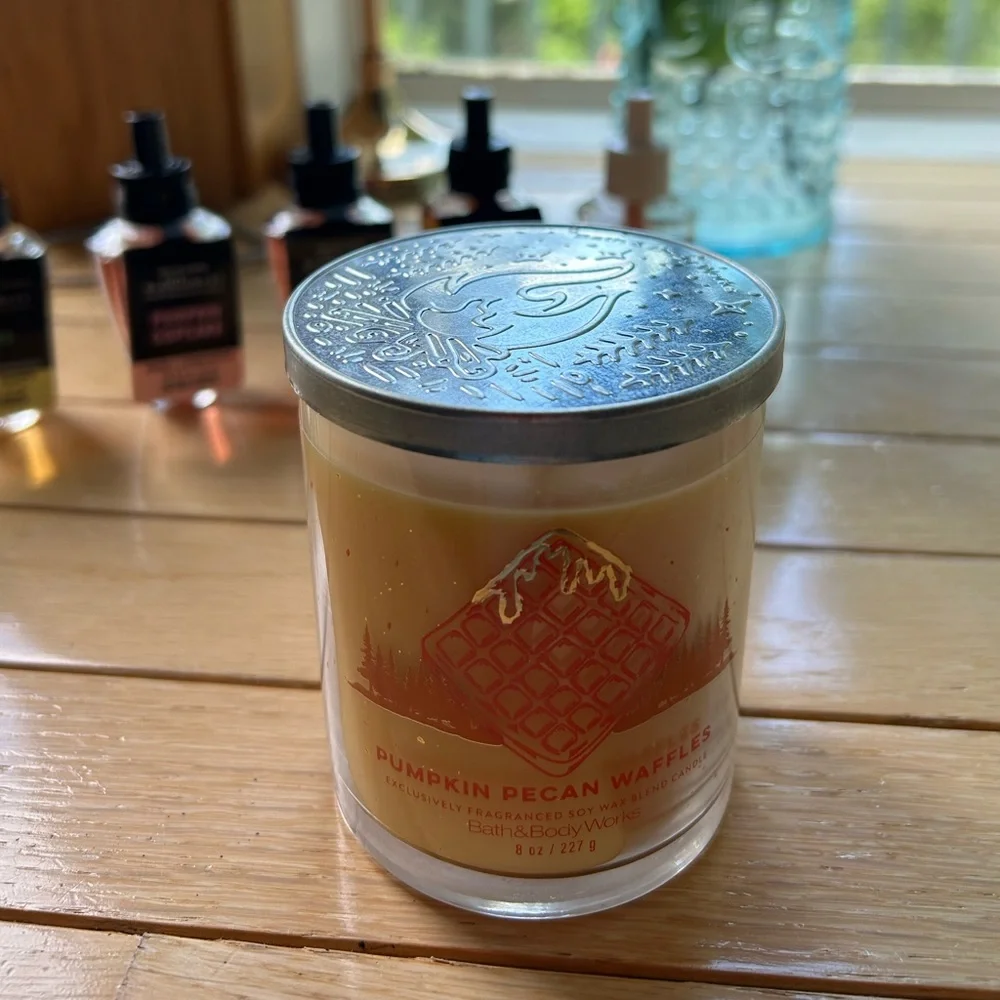 Awesome Autumn 🍂 Bath & Body Works Autumn wallflowers, candles and plug-ins - Picture 4 of 11